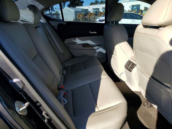 2015 ACURA TLX Base