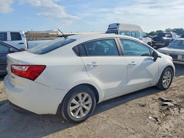 2015 KIA RIO