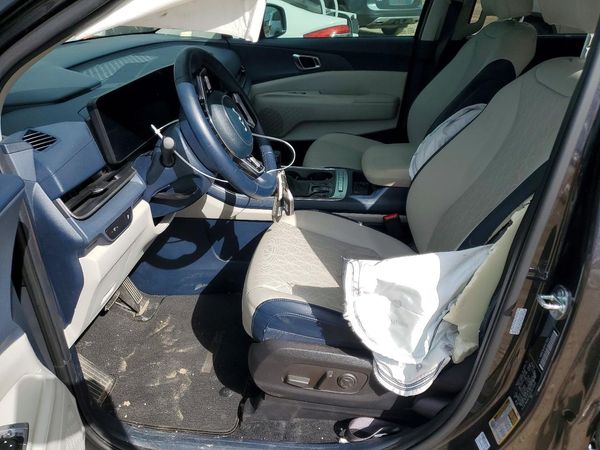 2025 KIA CARNIVAL