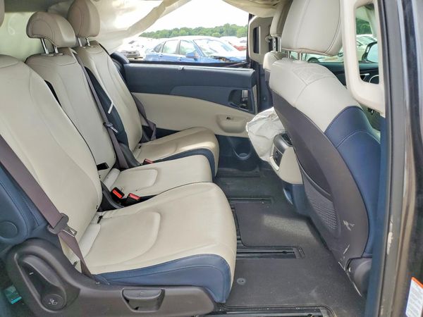 2025 KIA CARNIVAL