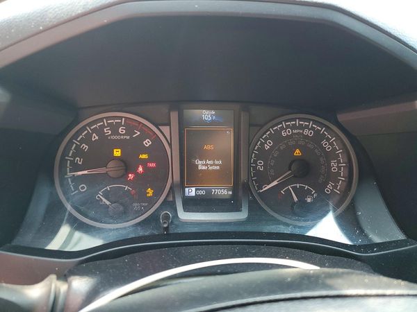2022 TOYOTA TACOMA SR5