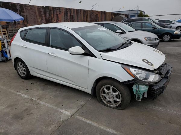 2013 HYUNDAI ACCENT GLS, GS — Passenger 3/4