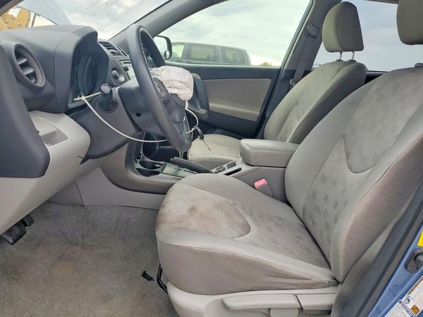 2012 TOYOTA RAV4 Standard