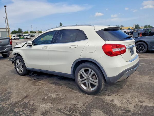 2018 MERCEDES-BENZ GLA GLA250