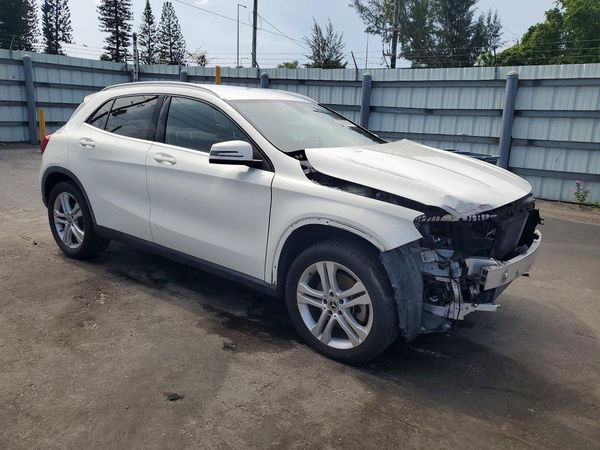 2018 MERCEDES-BENZ GLA GLA250