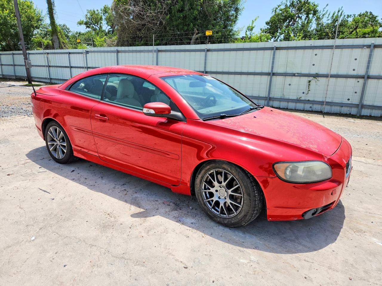 2010 VOLVO C70