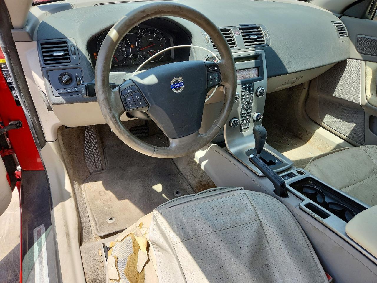 2010 VOLVO C70