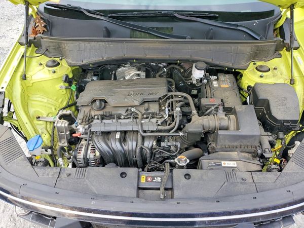 2024 HYUNDAI KONA SE