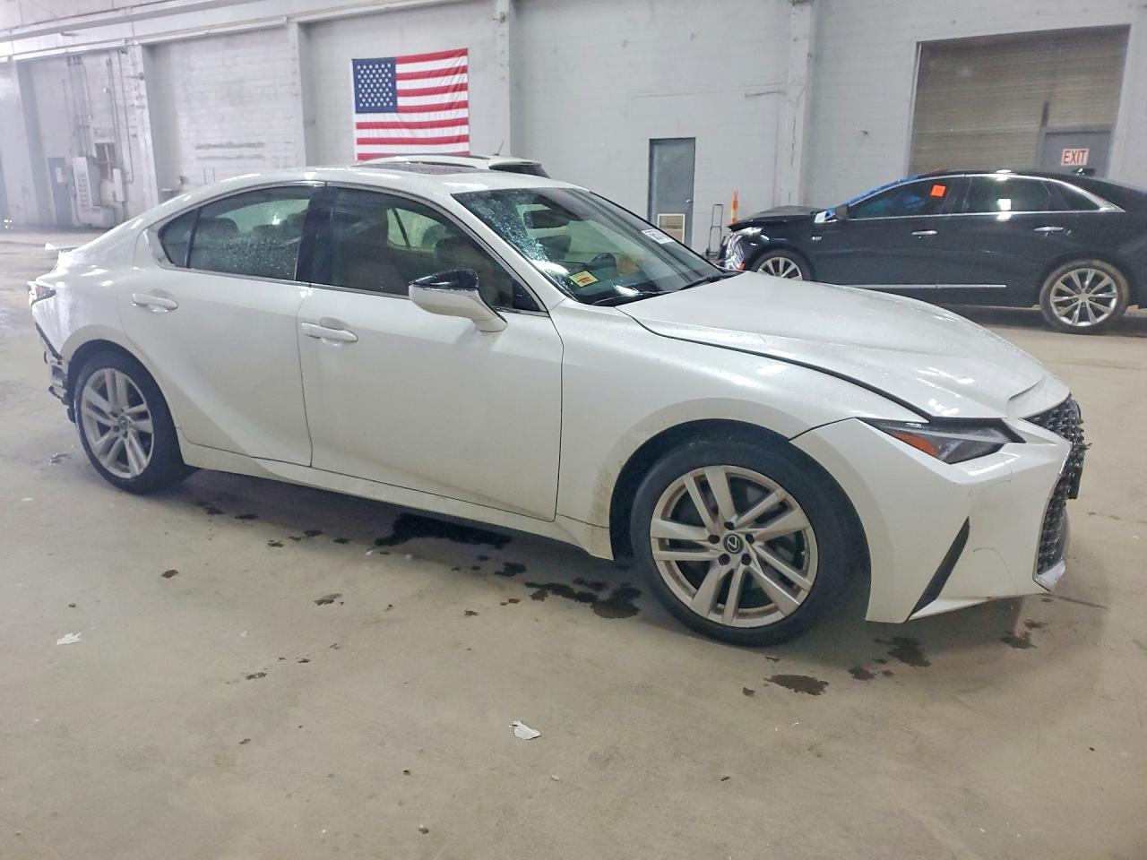 2021 LEXUS IS 300 Comfort