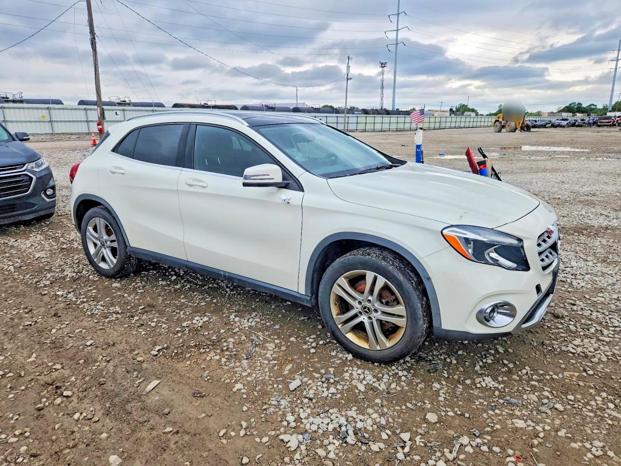 2018 MERCEDES-BENZ GLA GLA250