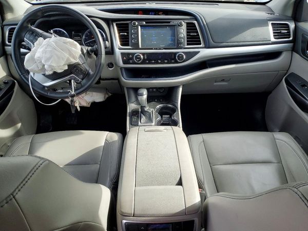 2018 TOYOTA HIGHLANDER SE/XLE