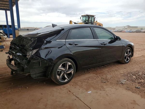 2022 HYUNDAI ELANTRA SEL w/ Premium Pkg