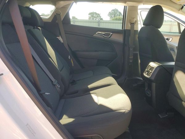 2026 KIA SPORTAGE LX