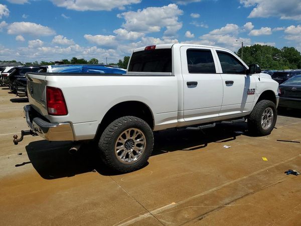 2015 RAM 2500 ST CREW CAB 4X4