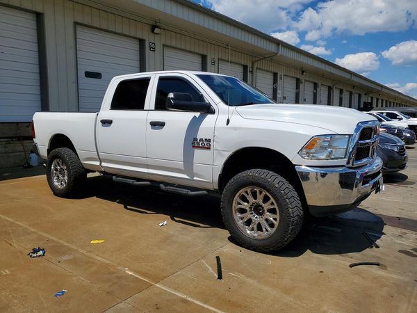 2015 RAM 2500 ST CREW CAB 4X4