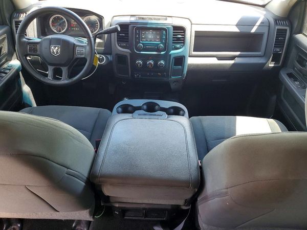 2015 RAM 2500 ST CREW CAB 4X4