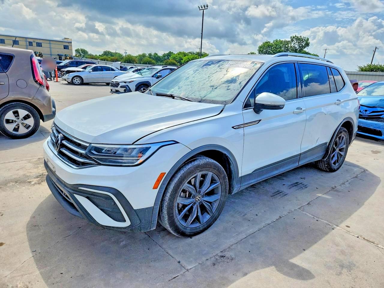 2022 VOLKSWAGEN TIGUAN SE
