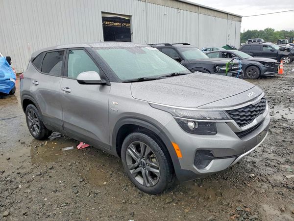 2022 KIA SELTOS LX