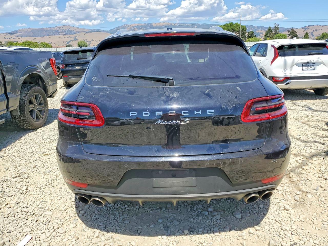2015 PORSCHE MACAN
