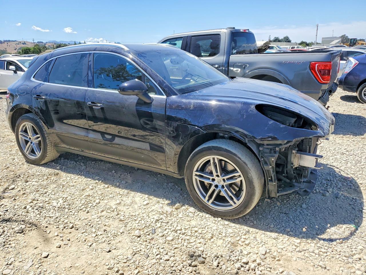 2015 PORSCHE MACAN