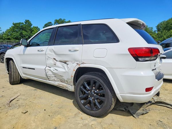 2020 JEEP GRAND CHEROKEE Laredo