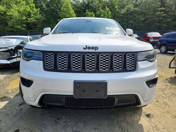 2020 JEEP GRAND CHEROKEE Laredo