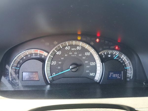 2012 TOYOTA CAMRY