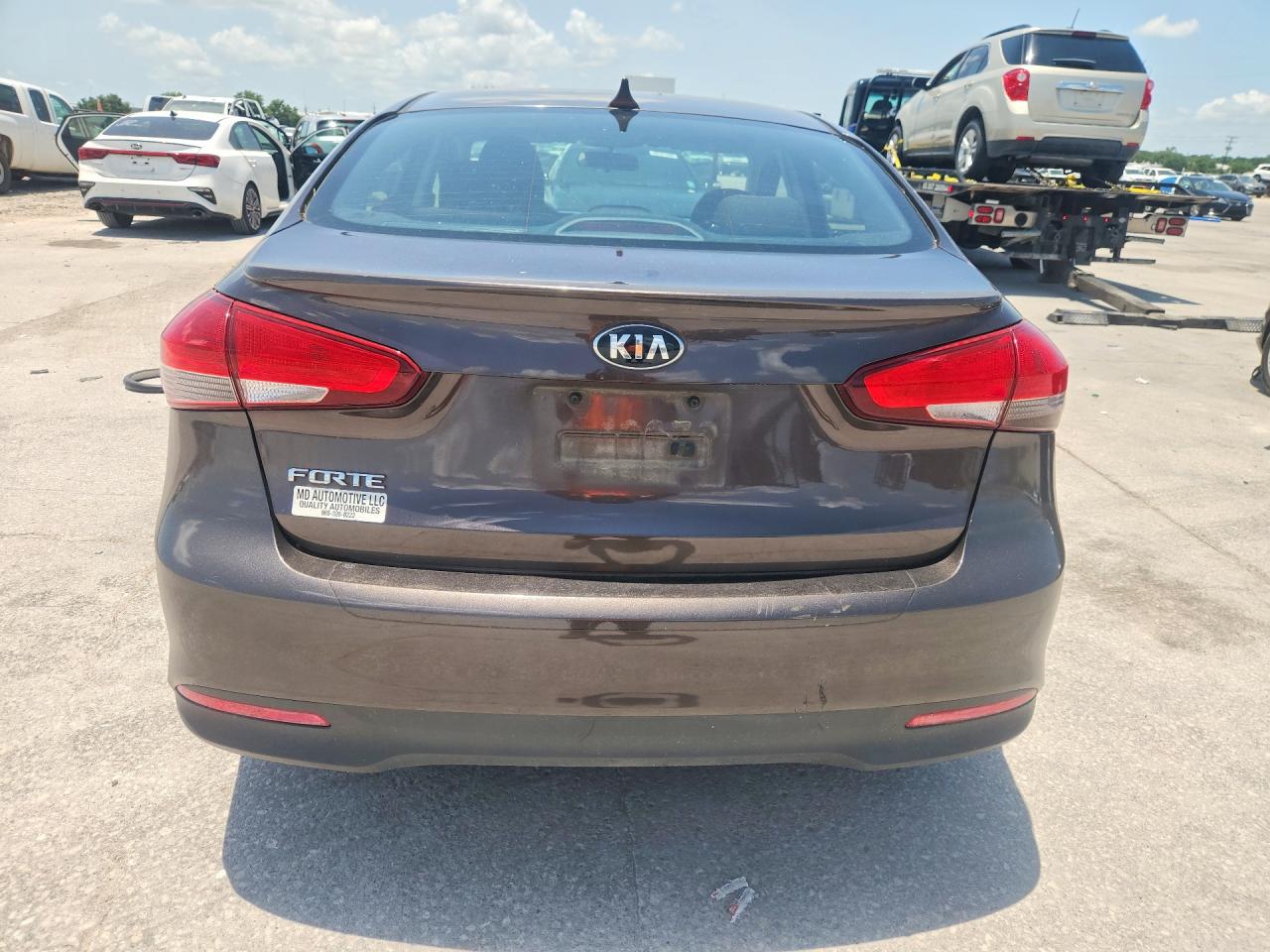 2018 KIA FORTE LX Base