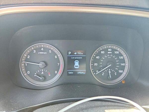 2020 HYUNDAI TUCSON SE