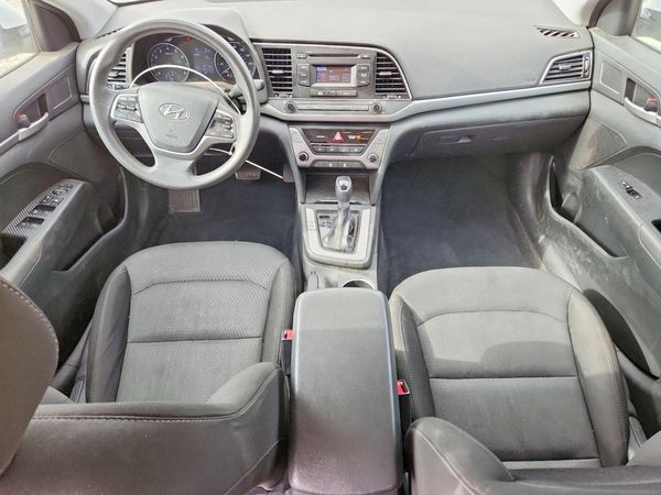 2018 HYUNDAI ELANTRA SE