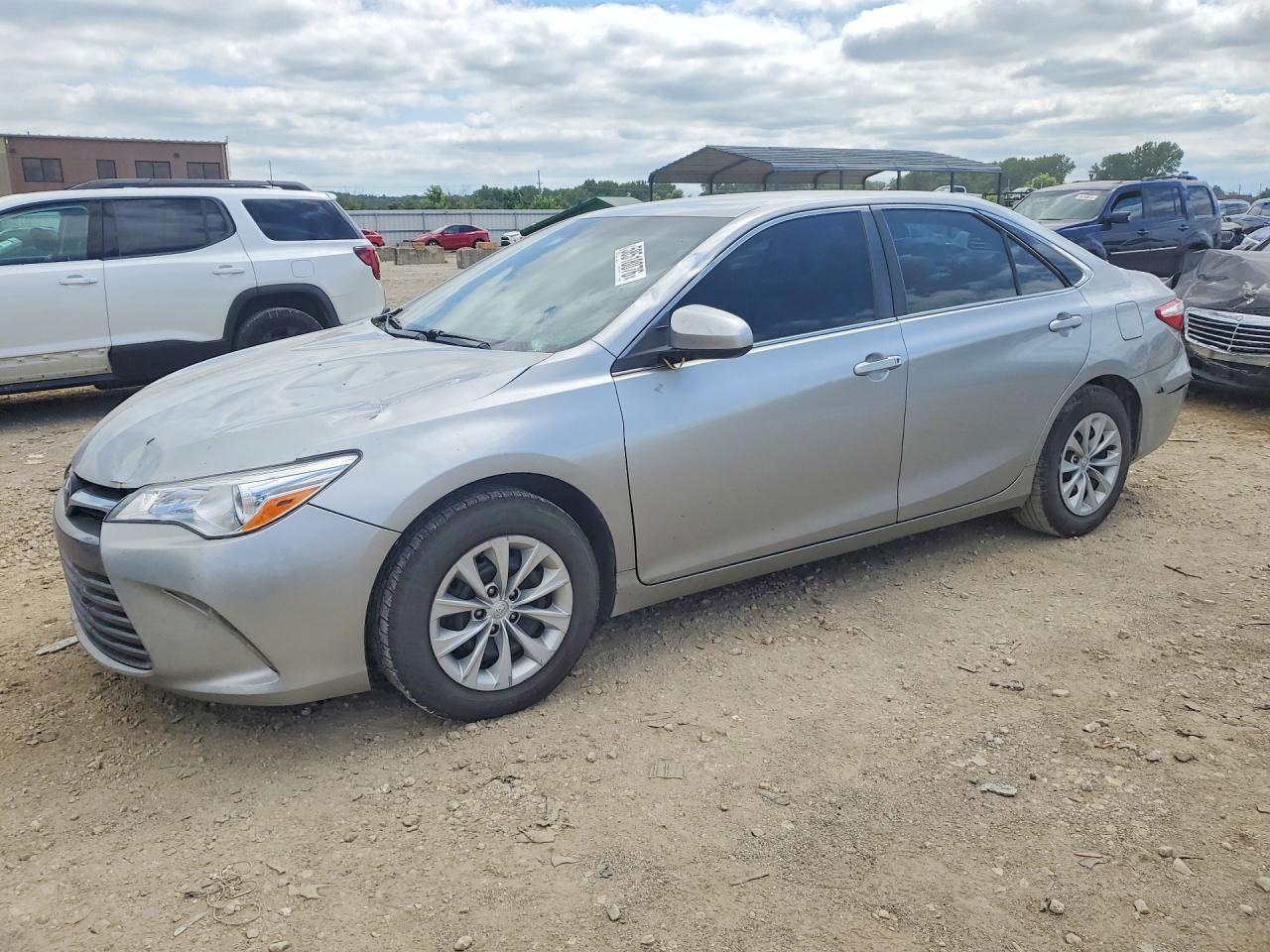 2016 TOYOTA CAMRY