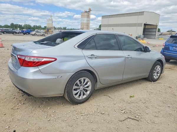 2016 TOYOTA CAMRY