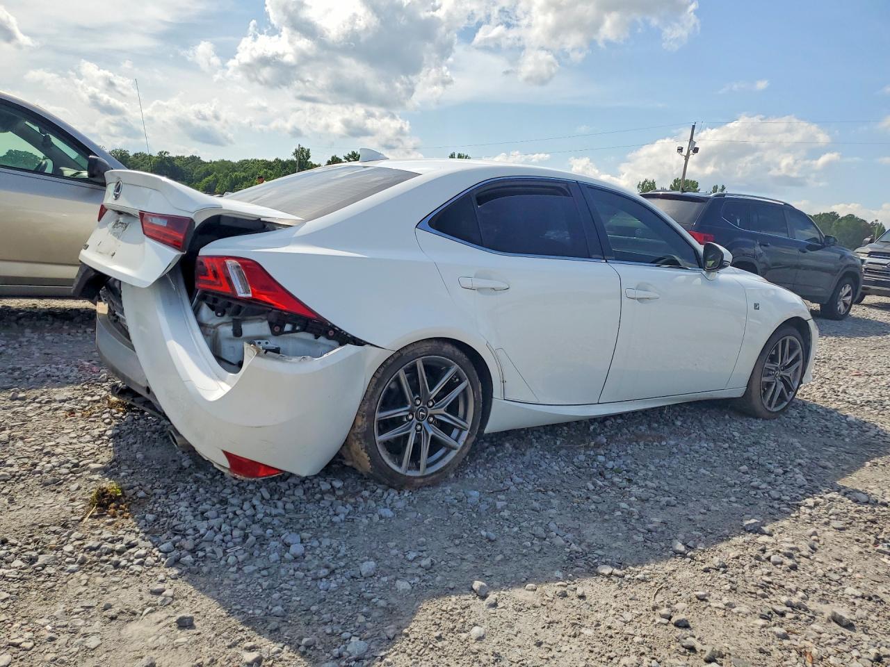 2016 LEXUS IS 200t