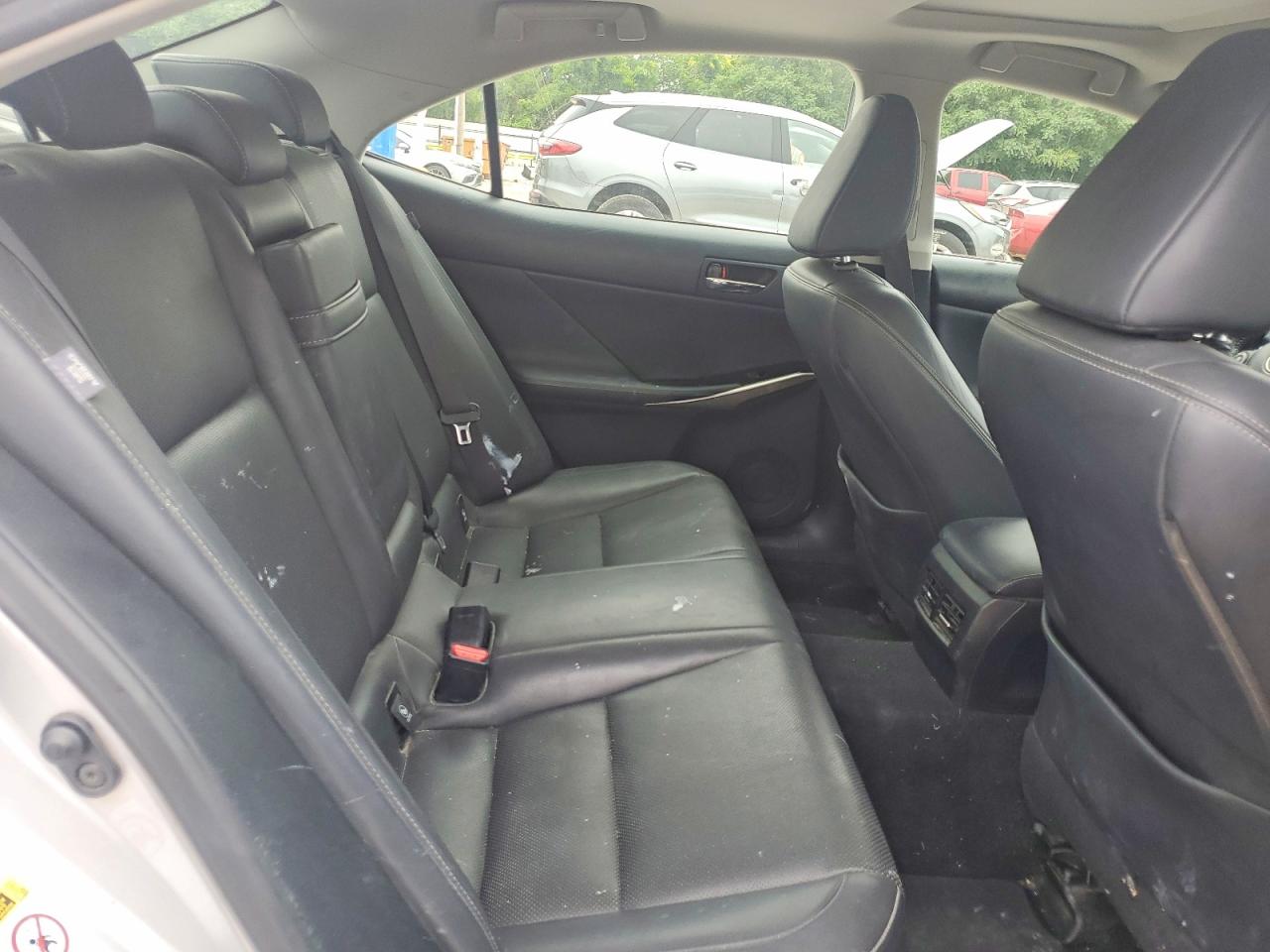 2016 LEXUS IS 200t