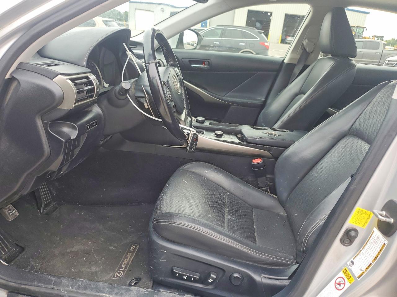 2016 LEXUS IS 200t
