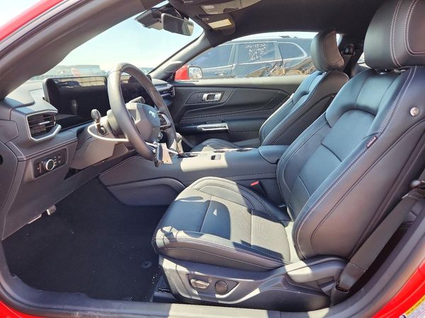 2026 FORD MUSTANG I4