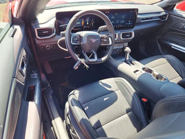 2026 FORD MUSTANG I4