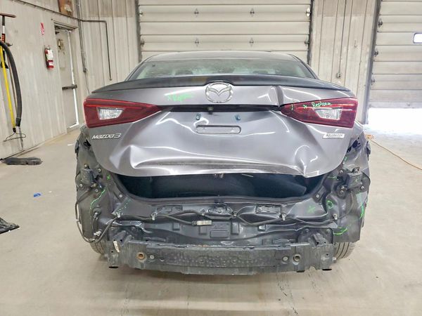 2018 MAZDA 3