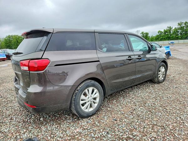 2018 KIA SEDONA LX
