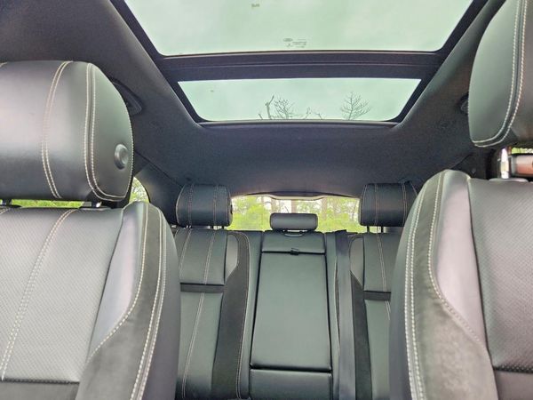 2019 LAND ROVER RANGE ROVER VELAR R-Dynamic SE