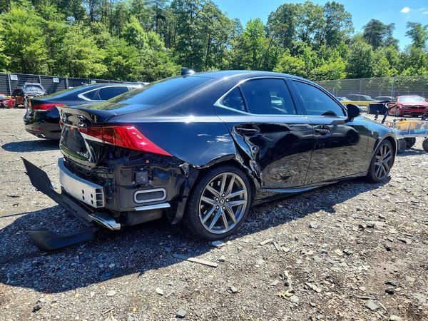 2018 LEXUS IS 300