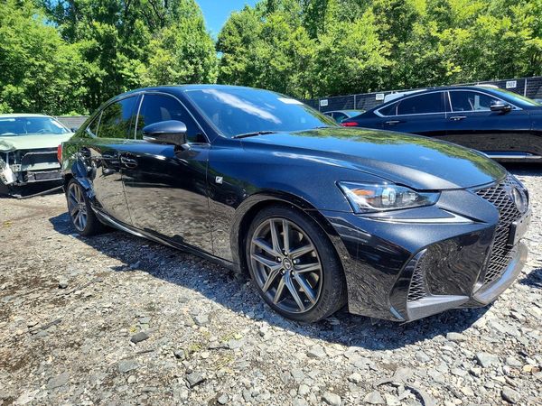 2018 LEXUS IS 300