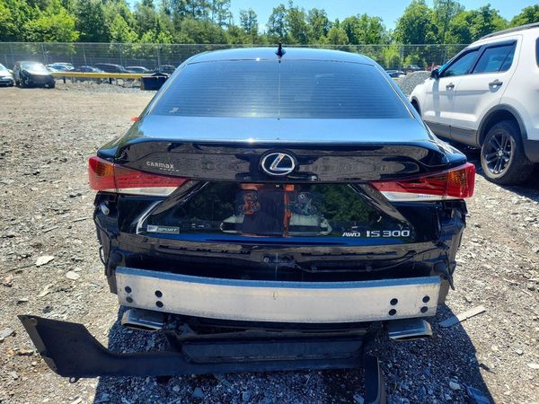 2018 LEXUS IS 300