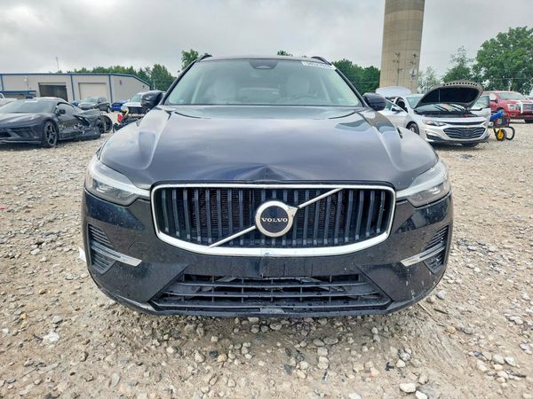 2022 VOLVO XC60