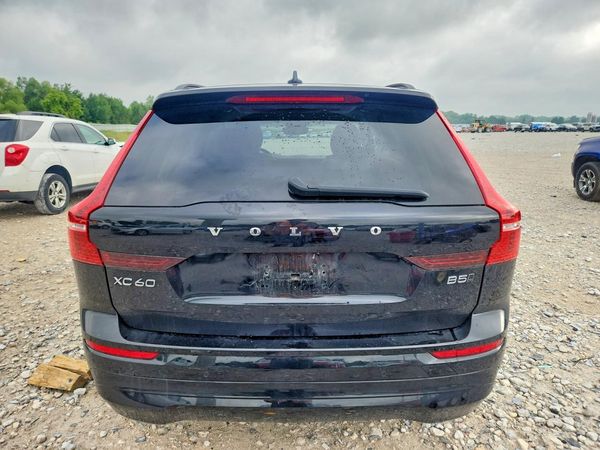 2022 VOLVO XC60