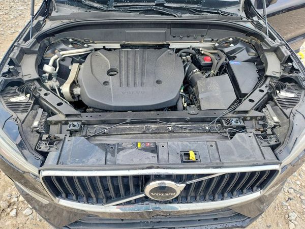 2022 VOLVO XC60