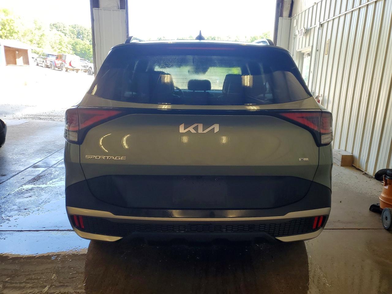 2023 KIA SPORTAGE X-LINE
