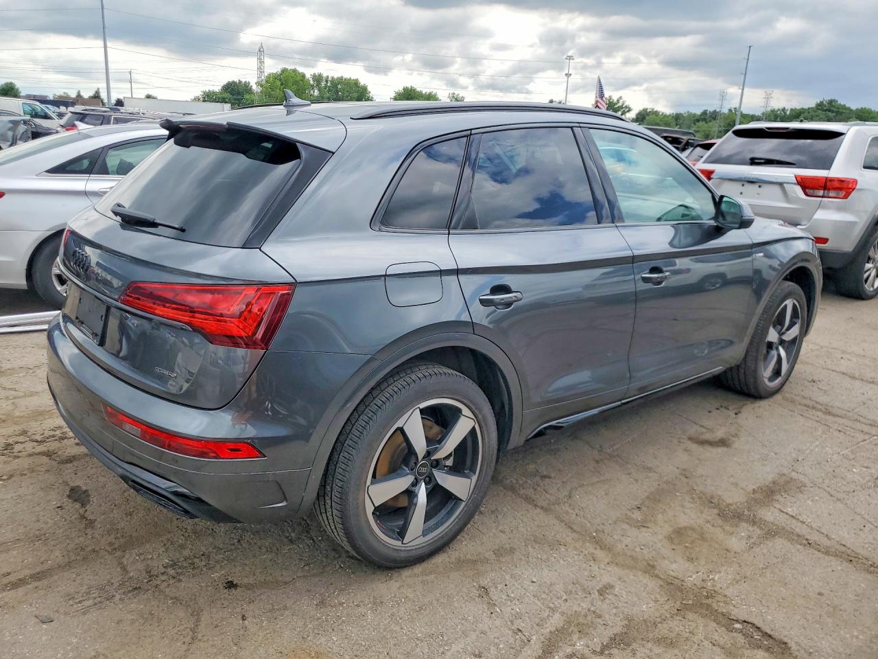 2023 AUDI Q5