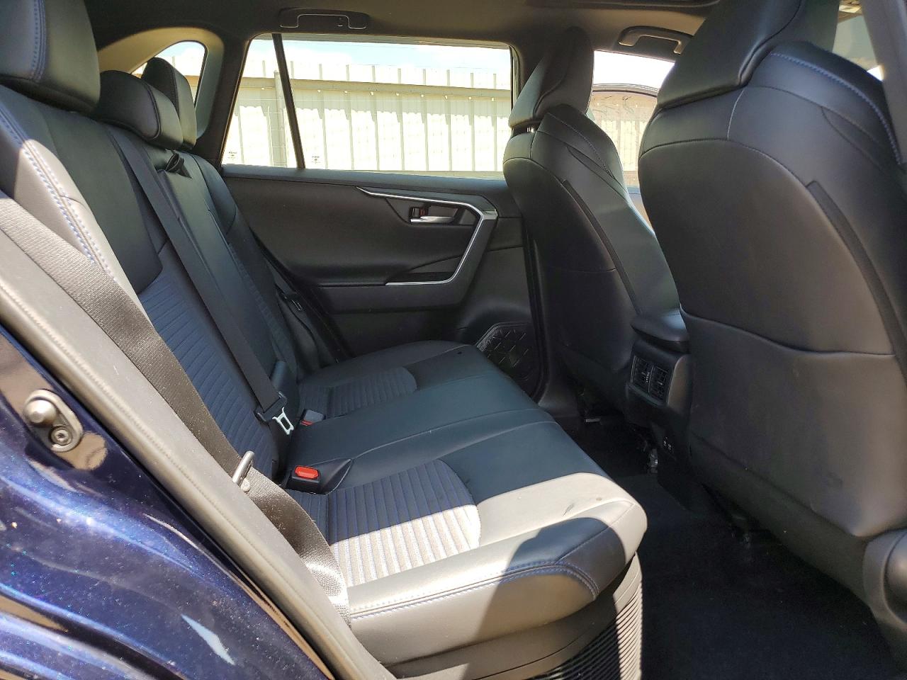 2020 TOYOTA RAV4 XSE HV