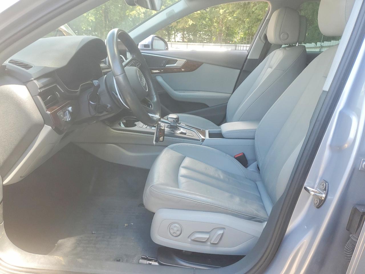 2019 AUDI A4 quattro Prestige
